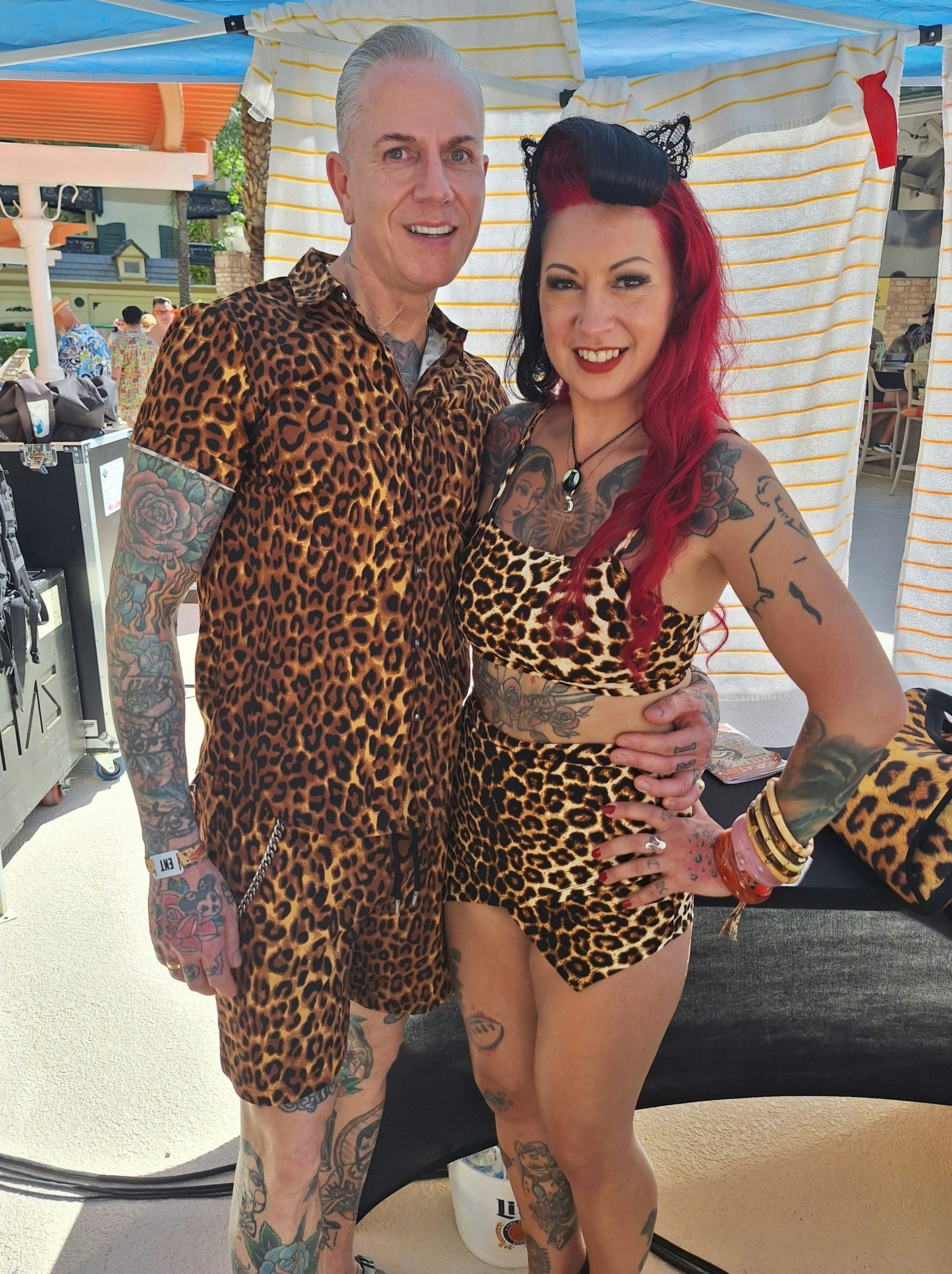 With my gorgeous 'Wife' Lady Luck Lexy, sharing the decks at the pool party at Viva Las Vegas this year ❤️❤️
